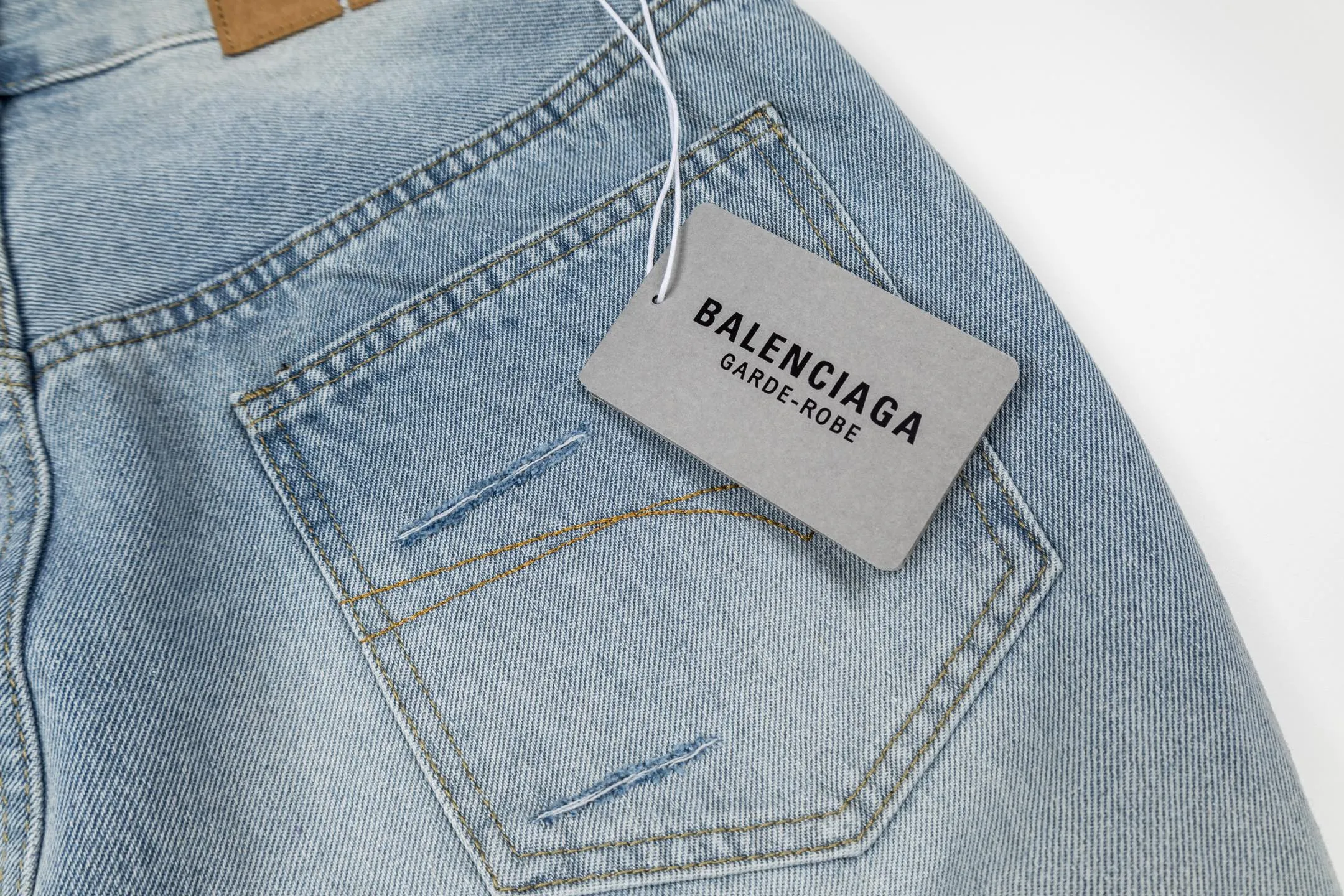 Ss 26 Balenciaga ， ， ， 。 ， ， ， ， 。 ：1930# ：Light Blue Size：1 2 3 4